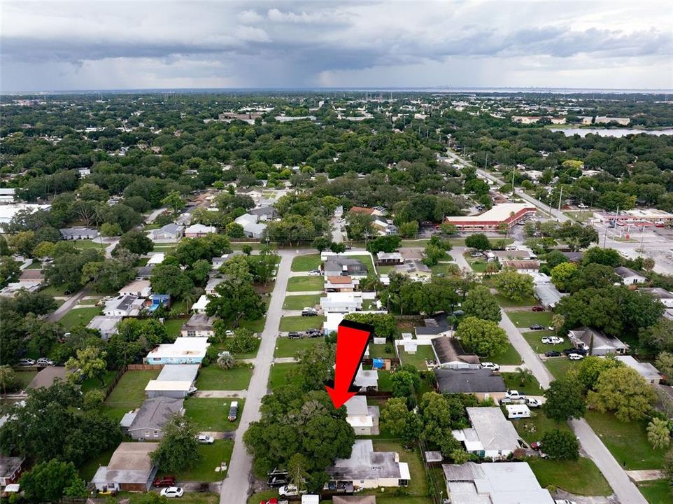 For Rent: $2,400 (4 beds, 2 baths, 1215 Square Feet)