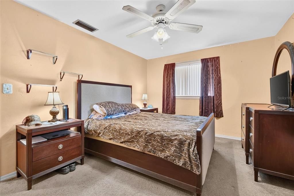 For Sale: $399,000 (3 beds, 2 baths, 1520 Square Feet)
