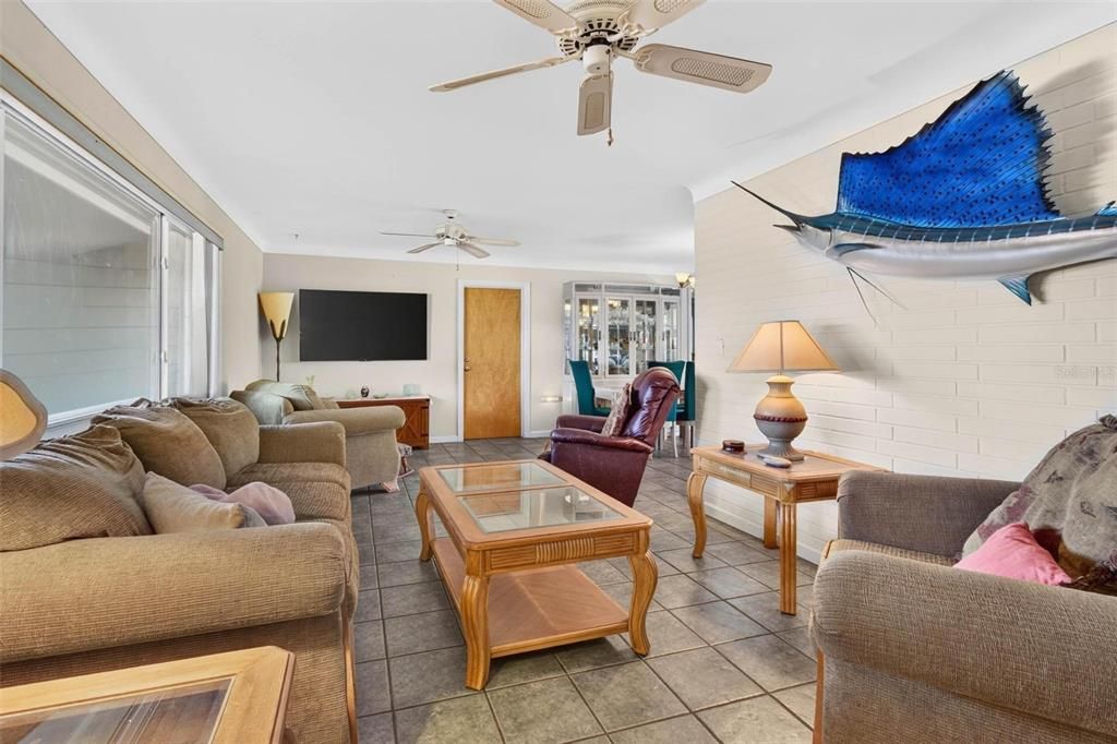 For Sale: $399,000 (3 beds, 2 baths, 1520 Square Feet)
