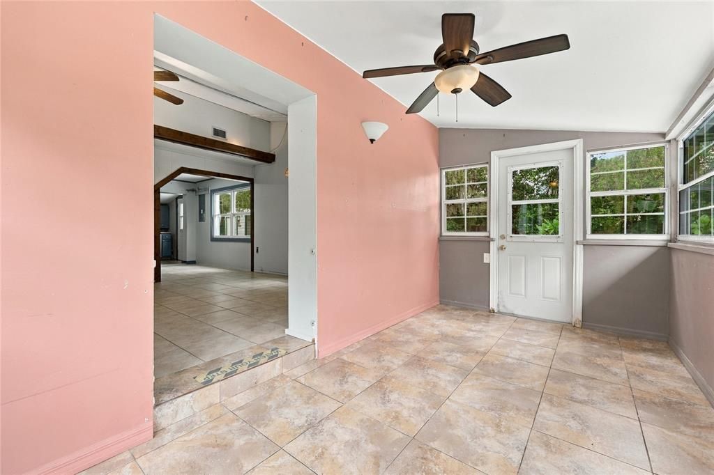 En Venta: $249,500 (3 camas, 2 baños, 1093 Pies cuadrados)