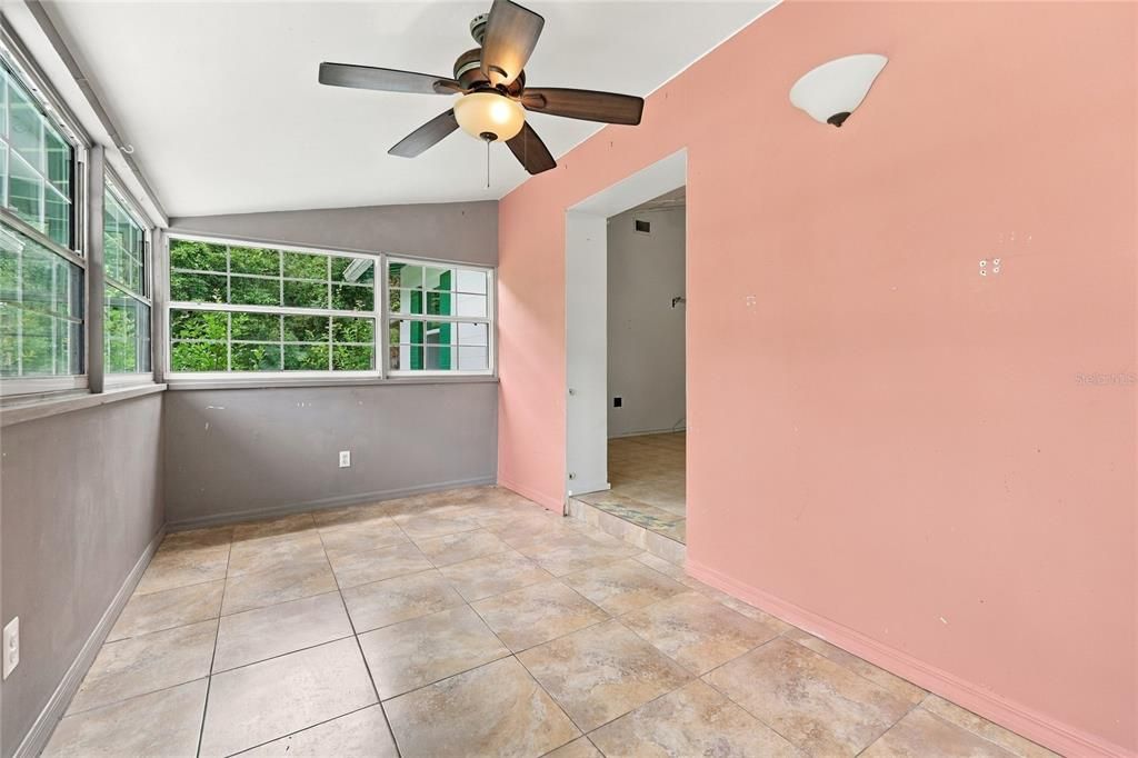 En Venta: $249,500 (3 camas, 2 baños, 1093 Pies cuadrados)
