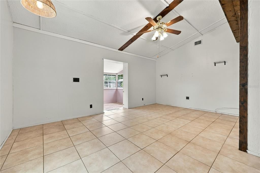 En Venta: $249,500 (3 camas, 2 baños, 1093 Pies cuadrados)