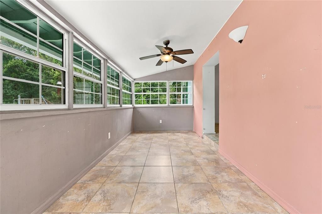 En Venta: $249,500 (3 camas, 2 baños, 1093 Pies cuadrados)