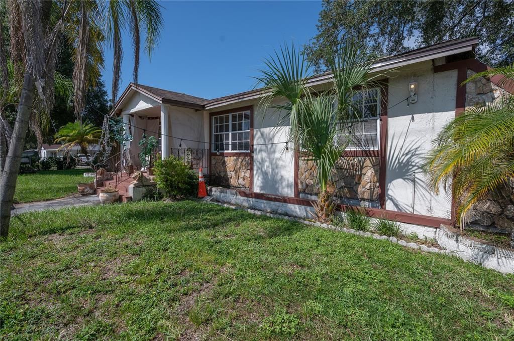 En Venta: $289,000 (2 camas, 1 baños, 1272 Pies cuadrados)