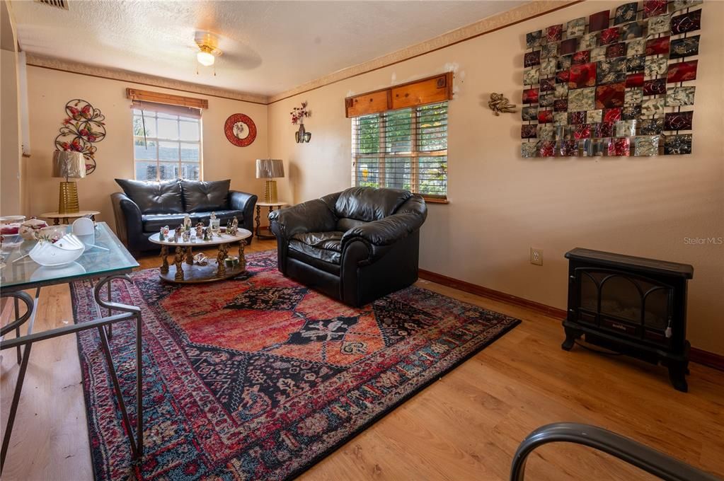 En Venta: $289,000 (2 camas, 1 baños, 1272 Pies cuadrados)
