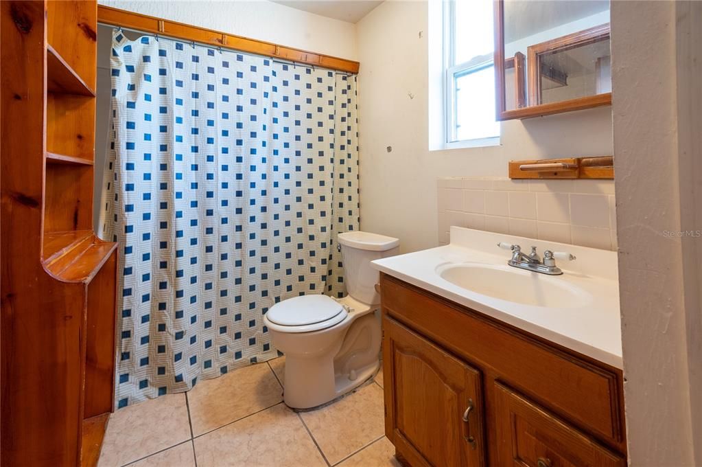 En Venta: $289,000 (2 camas, 1 baños, 1272 Pies cuadrados)