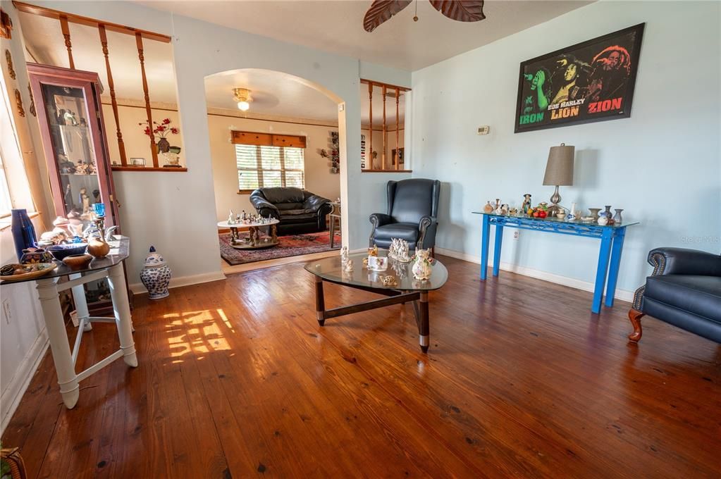 En Venta: $289,000 (2 camas, 1 baños, 1272 Pies cuadrados)