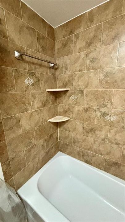 For Sale: $120,000 (1 beds, 1 baths, 675 Square Feet)