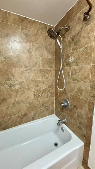 For Sale: $120,000 (1 beds, 1 baths, 675 Square Feet)