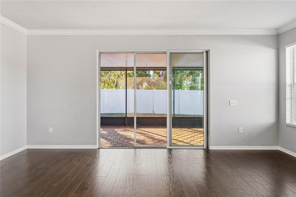 En Venta: $385,000 (3 camas, 2 baños, 2596 Pies cuadrados)