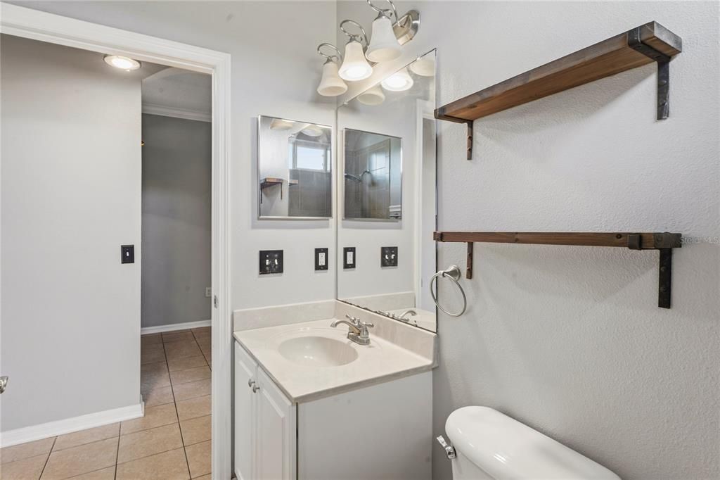 En Venta: $385,000 (3 camas, 2 baños, 2596 Pies cuadrados)