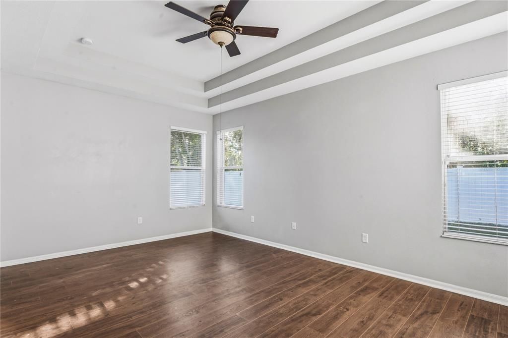 En Venta: $385,000 (3 camas, 2 baños, 2596 Pies cuadrados)