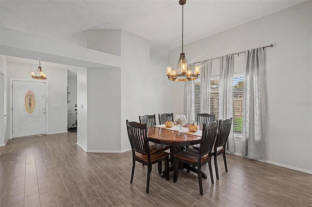 For Sale: $424,900 (3 beds, 2 baths, 1969 Square Feet)