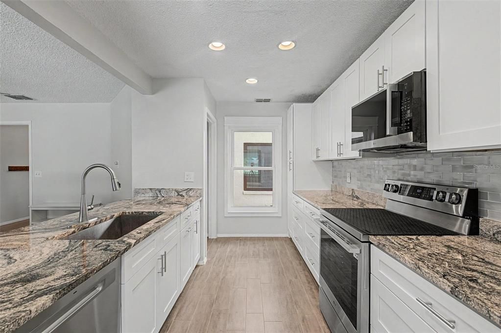 For Sale: $424,900 (3 beds, 2 baths, 1969 Square Feet)