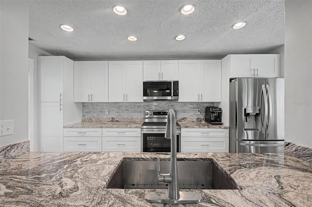 For Sale: $424,900 (3 beds, 2 baths, 1969 Square Feet)