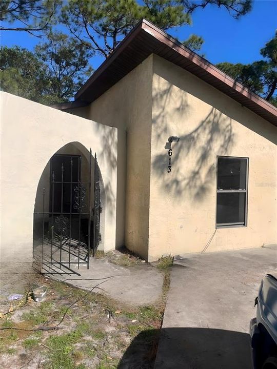 For Rent: $2,195 (3 beds, 2 baths, 1194 Square Feet)