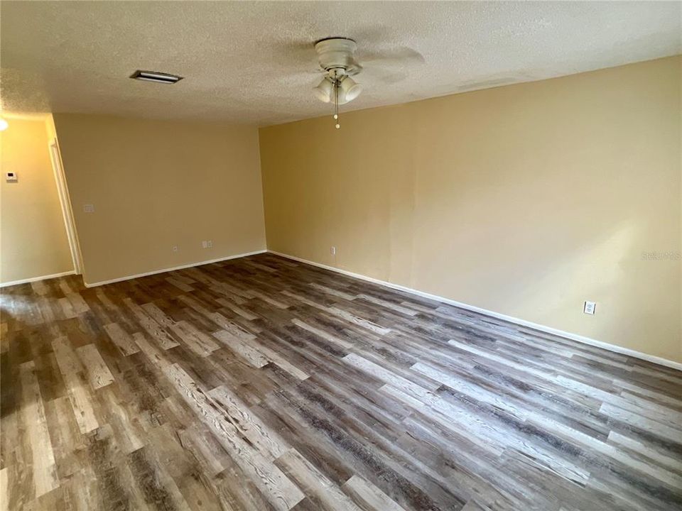 For Rent: $2,195 (3 beds, 2 baths, 1194 Square Feet)