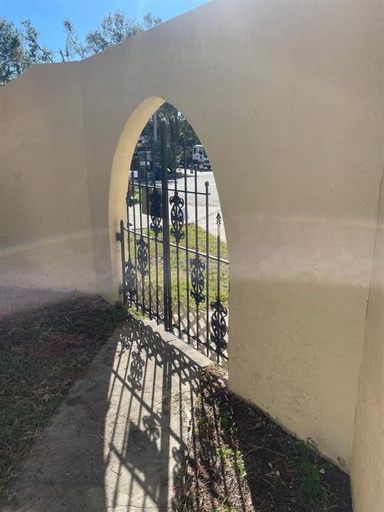For Rent: $2,195 (3 beds, 2 baths, 1194 Square Feet)