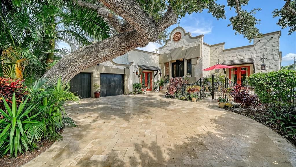 Active With Contract: $1,300,000 (3 beds, 3 baths, 3216 Square Feet)