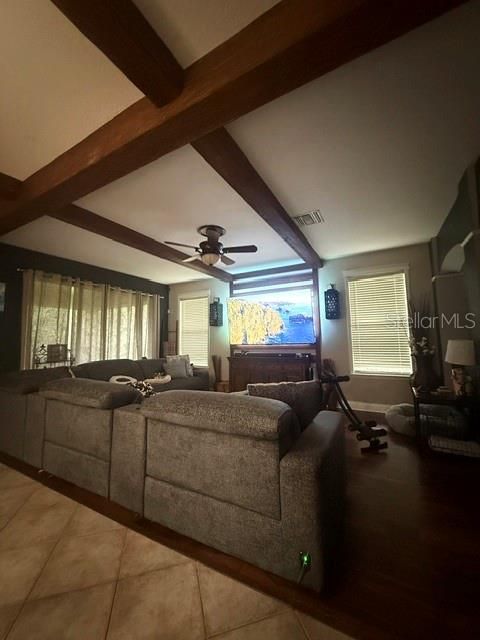En Venta: $559,000 (6 camas, 3 baños, 3376 Pies cuadrados)