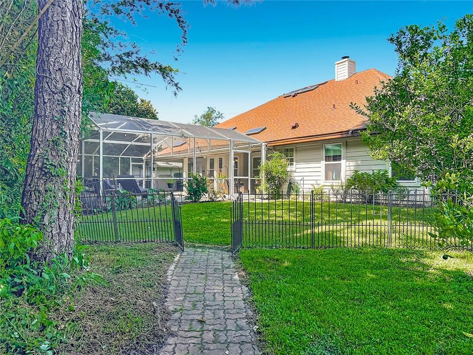 На продажу: $719,000 (4 спален, 2 ванн, 2429 Квадратных фут)