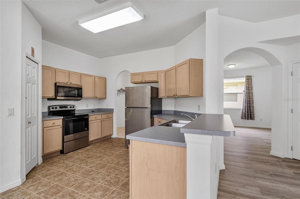 For Sale: $424,900 (5 beds, 3 baths, 2388 Square Feet)