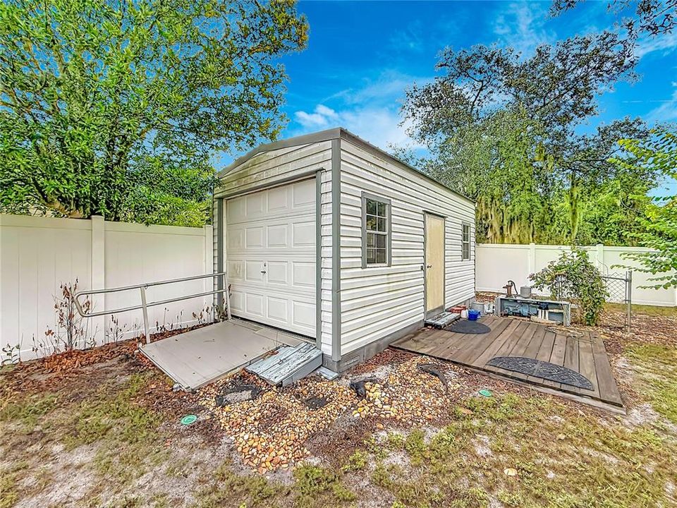 For Sale: $169,900 (2 beds, 1 baths, 1504 Square Feet)
