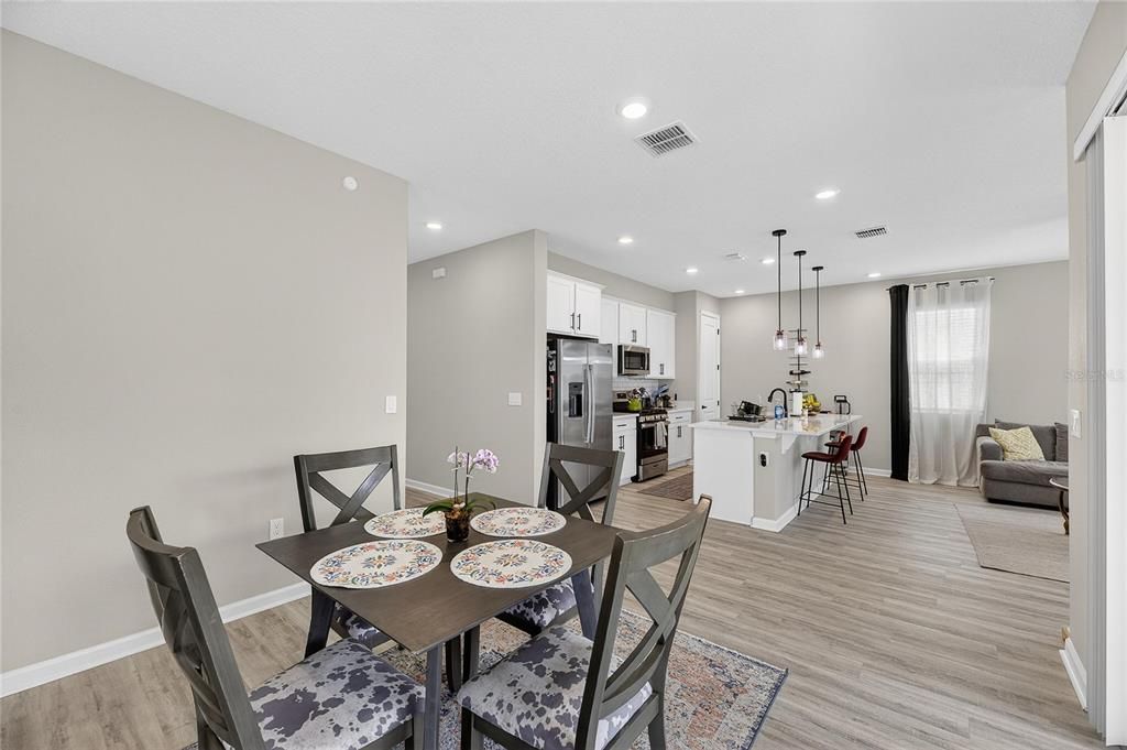 For Sale: $499,000 (4 beds, 3 baths, 2250 Square Feet)