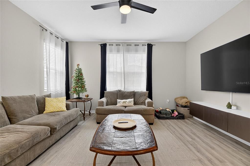 For Sale: $499,000 (4 beds, 3 baths, 2250 Square Feet)