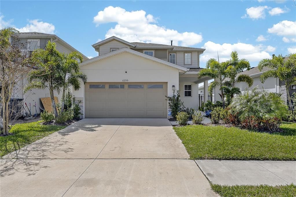 For Sale: $499,000 (4 beds, 3 baths, 2250 Square Feet)