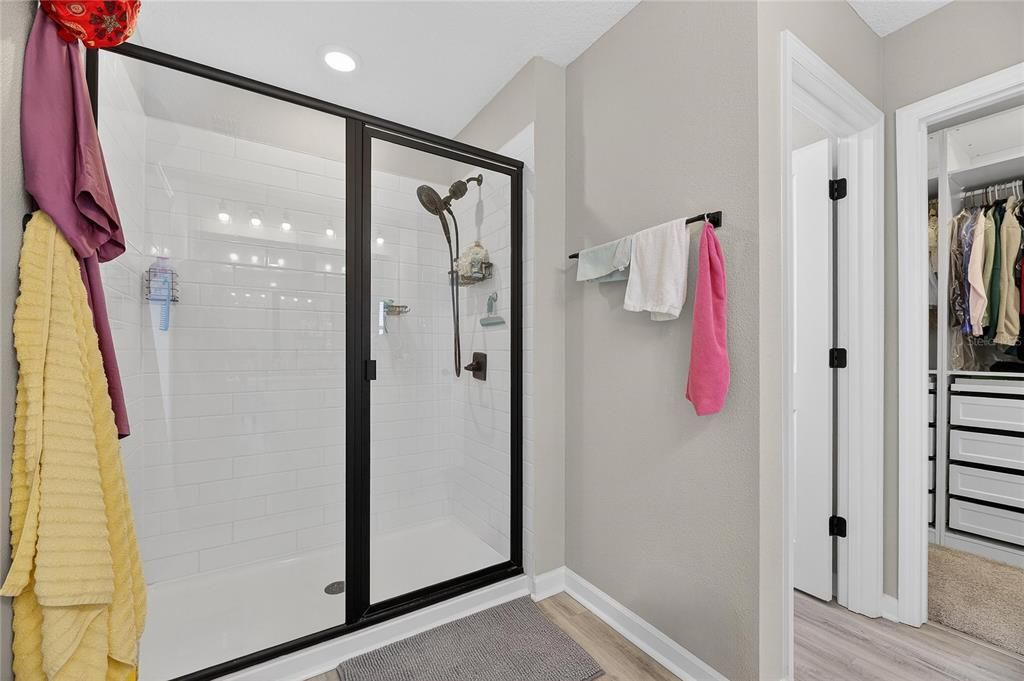 For Sale: $499,000 (4 beds, 3 baths, 2250 Square Feet)