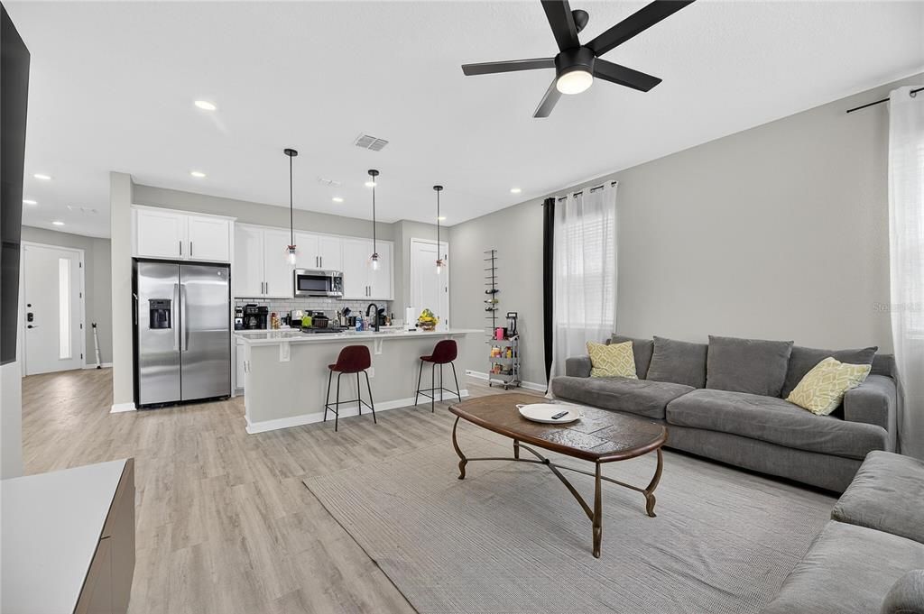 For Sale: $499,000 (4 beds, 3 baths, 2250 Square Feet)