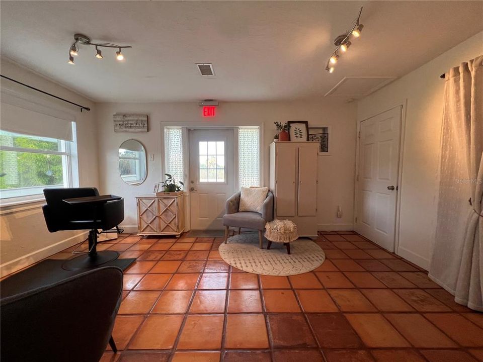 En Venta: $374,900 (0 camas, 0 baños, 864 Pies cuadrados)
