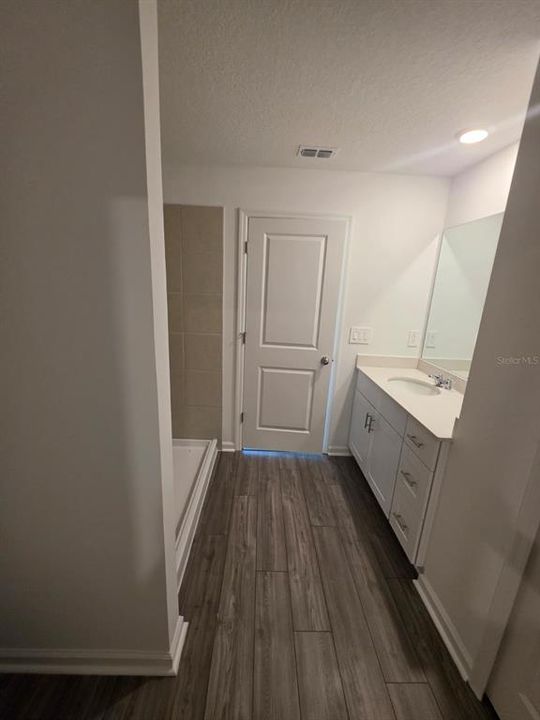 For Sale: $328,000 (4 beds, 2 baths, 1824 Square Feet)