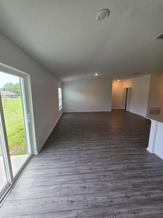 For Sale: $328,000 (4 beds, 2 baths, 1824 Square Feet)