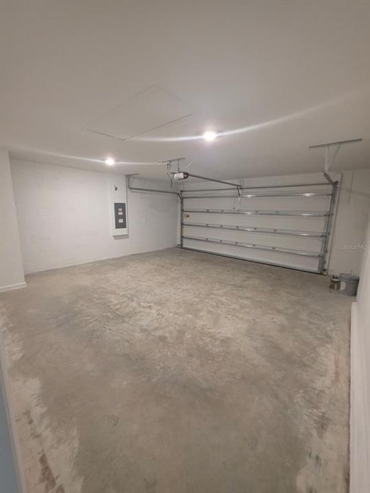 For Sale: $328,000 (4 beds, 2 baths, 1824 Square Feet)