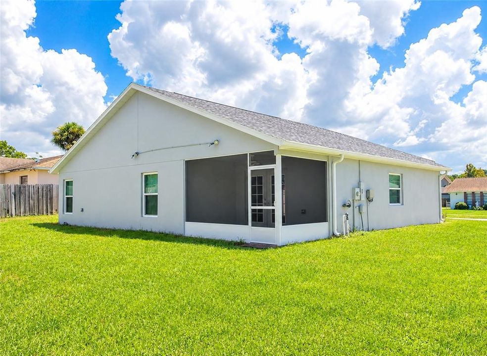 For Sale: $310,000 (3 beds, 2 baths, 1525 Square Feet)