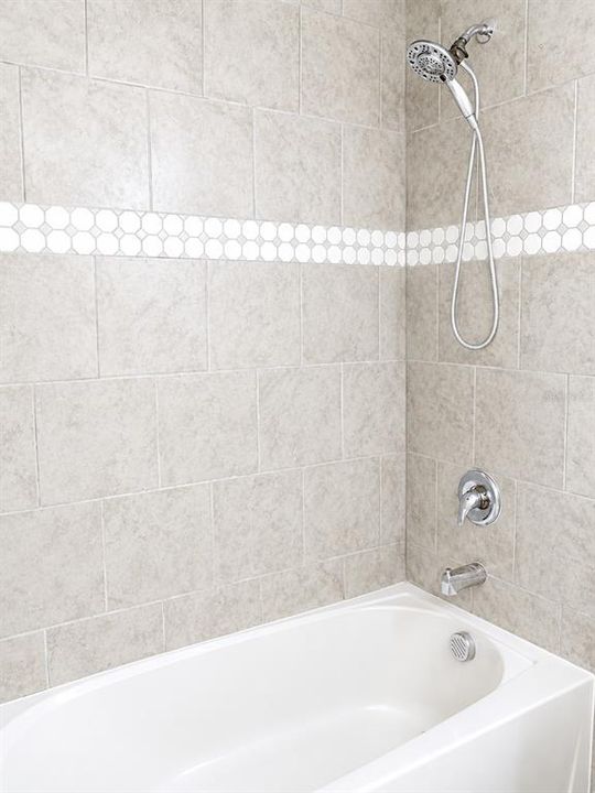 For Sale: $310,000 (3 beds, 2 baths, 1525 Square Feet)