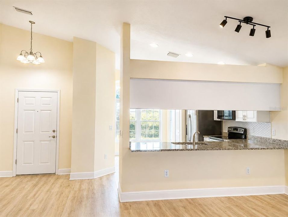 For Sale: $310,000 (3 beds, 2 baths, 1525 Square Feet)
