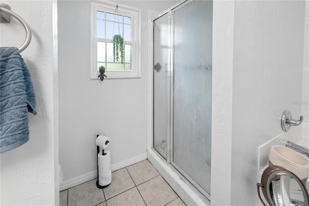 En Venta: $430,000 (3 camas, 2 baños, 1634 Pies cuadrados)