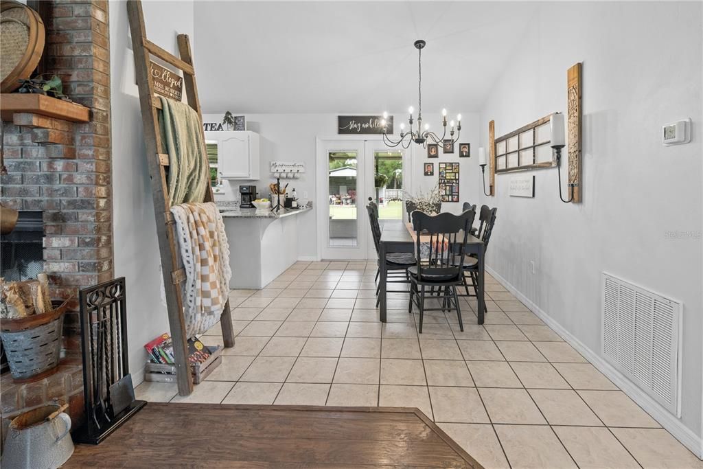 En Venta: $430,000 (3 camas, 2 baños, 1634 Pies cuadrados)