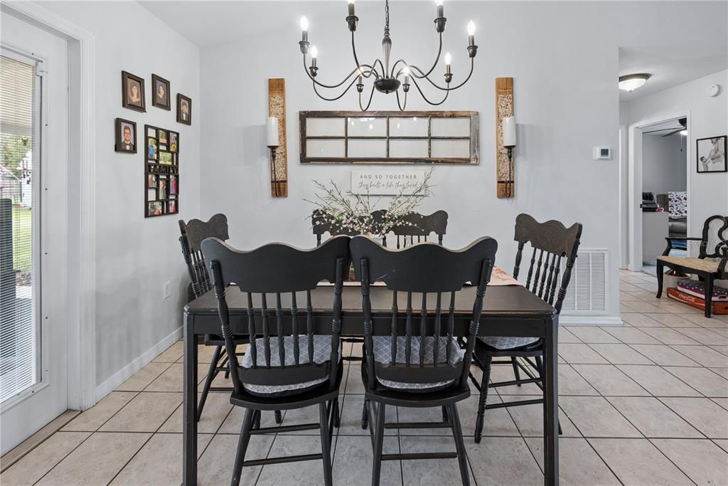 En Venta: $430,000 (3 camas, 2 baños, 1634 Pies cuadrados)