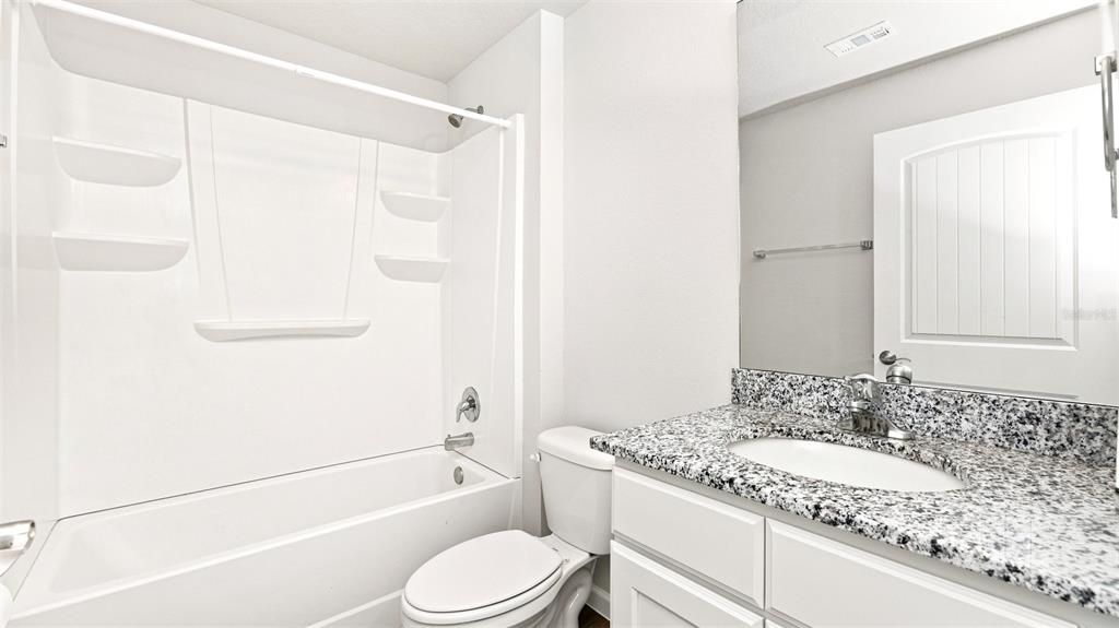 For Rent: $1,970 (5 beds, 3 baths, 1906 Square Feet)