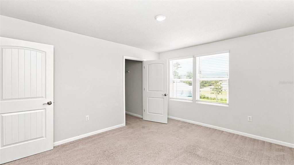 For Rent: $1,970 (5 beds, 3 baths, 1906 Square Feet)