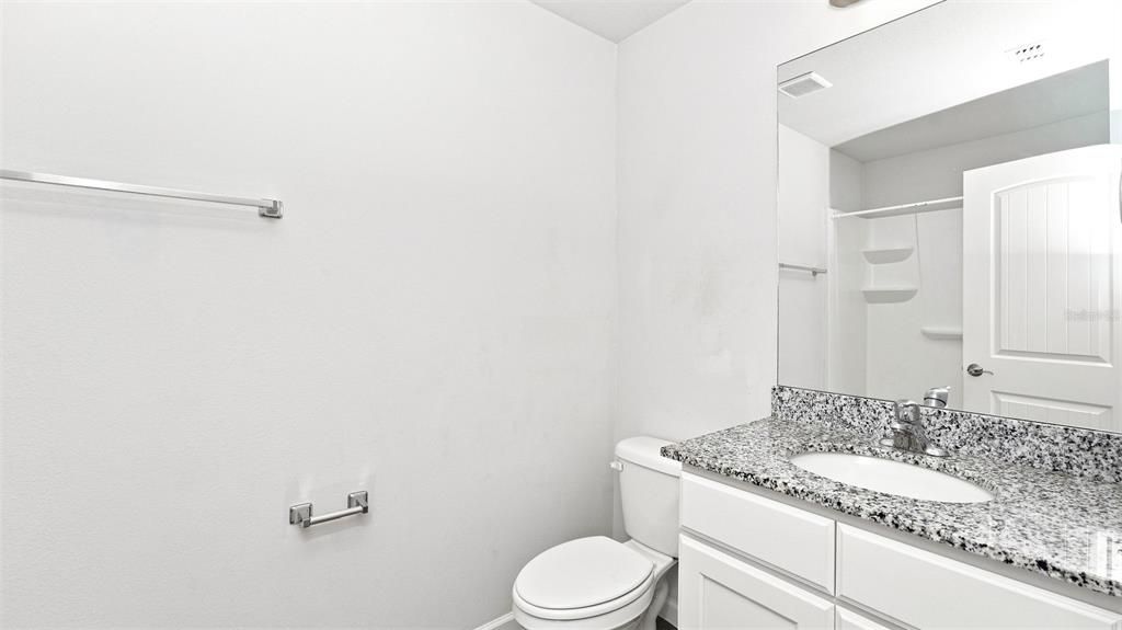 For Rent: $1,970 (5 beds, 3 baths, 1906 Square Feet)