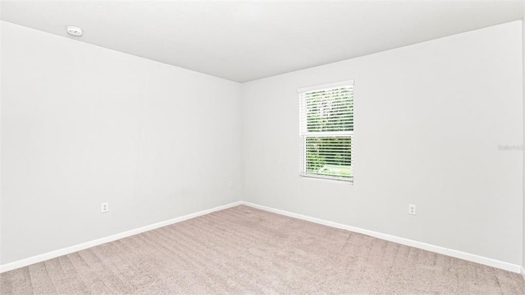 For Rent: $1,970 (5 beds, 3 baths, 1906 Square Feet)