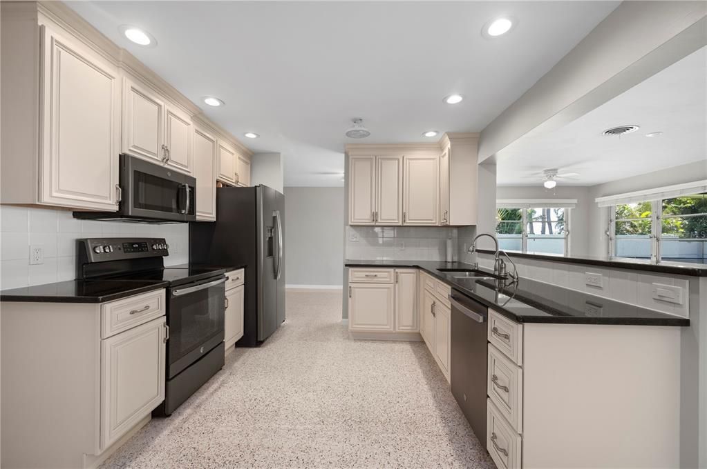 En Venta: $589,000 (3 camas, 2 baños, 1422 Pies cuadrados)