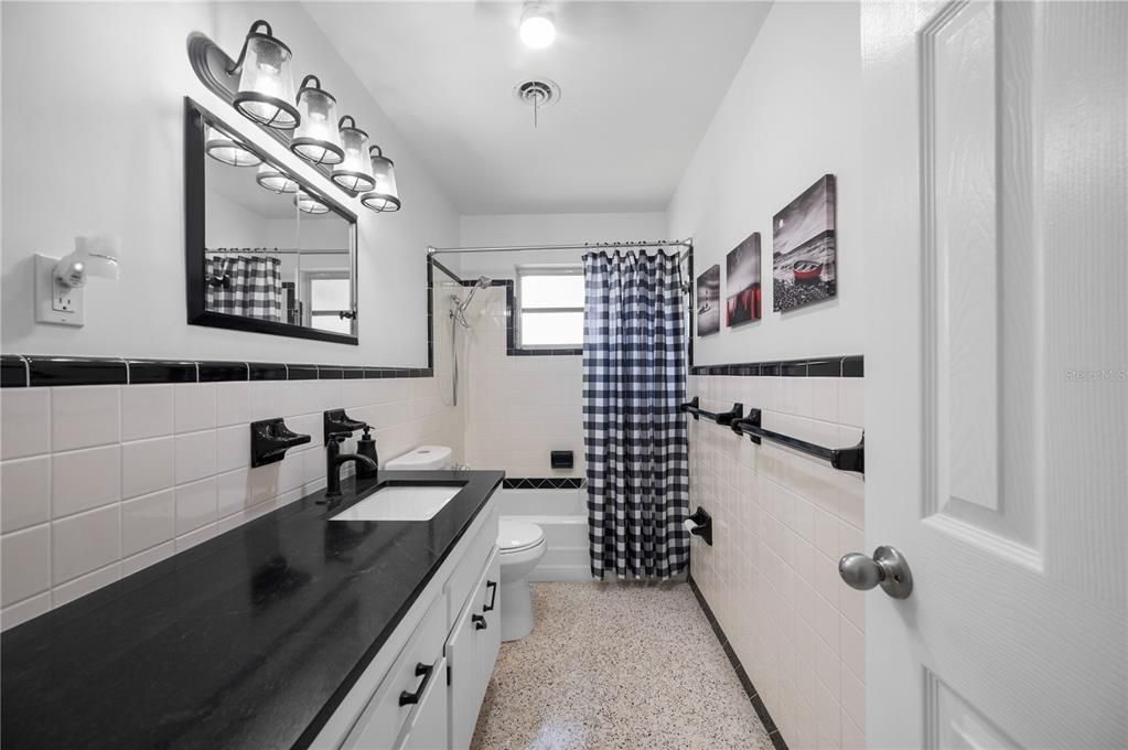En Venta: $589,000 (3 camas, 2 baños, 1422 Pies cuadrados)