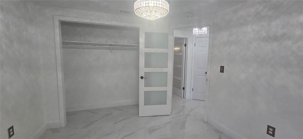 En Venta: $279,900 (2 camas, 2 baños, 966 Pies cuadrados)