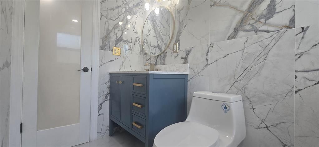 En Venta: $279,900 (2 camas, 2 baños, 966 Pies cuadrados)